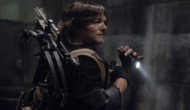 弩哥《行尸走肉》拍摄现场受伤脑震荡，暂养。