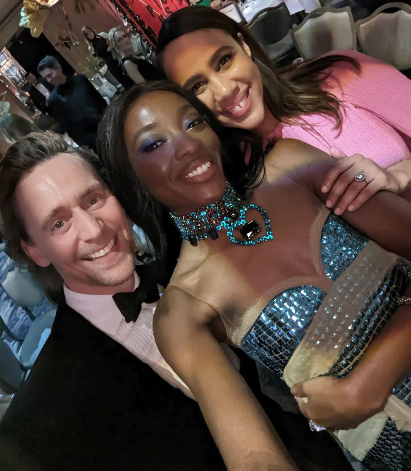 外媒爆抖森与女友订婚了 粉丝不满女方的颜值