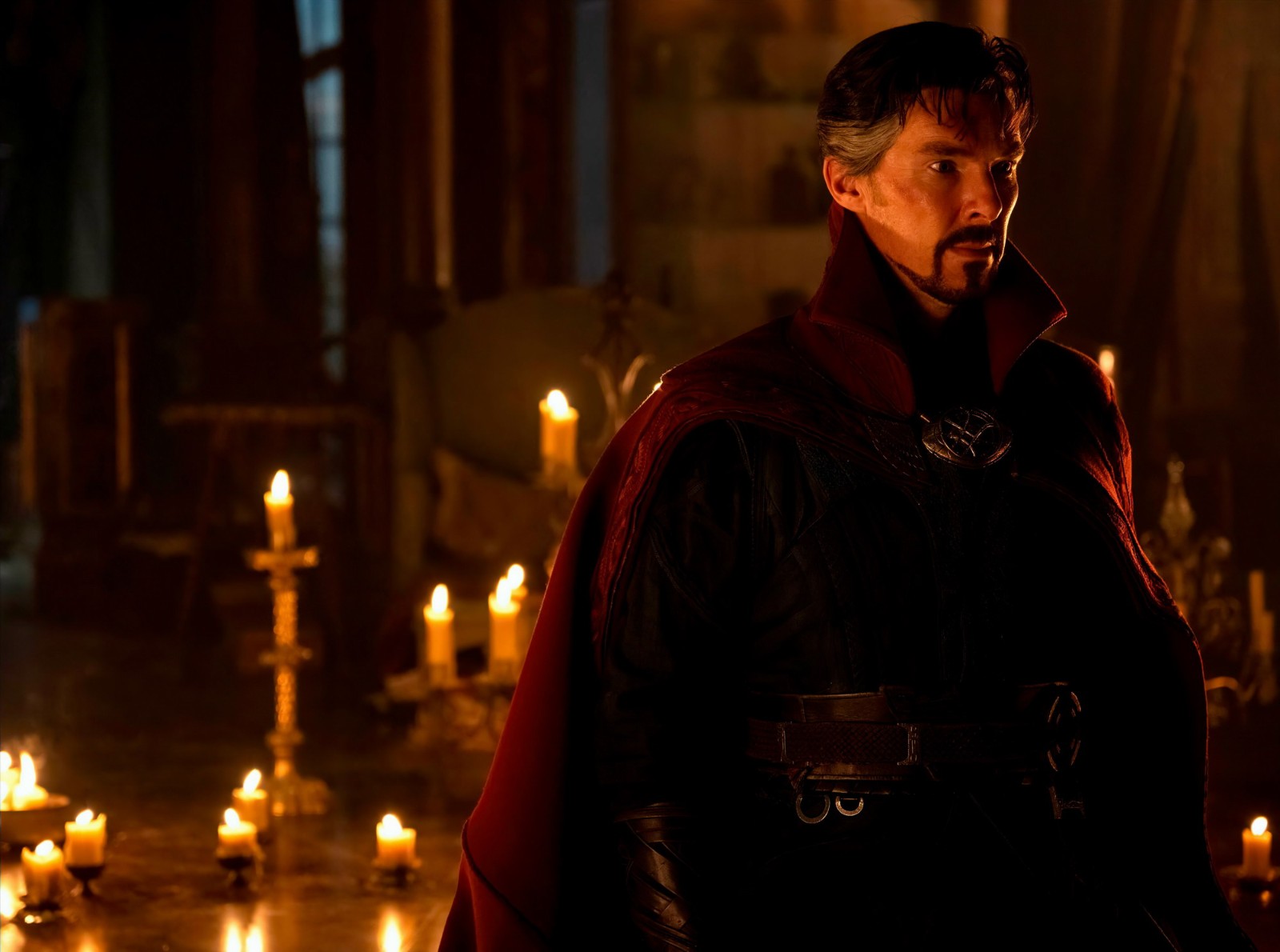 《奇异博士2》高清新剧照 奇异博士和猩红女巫等亮相