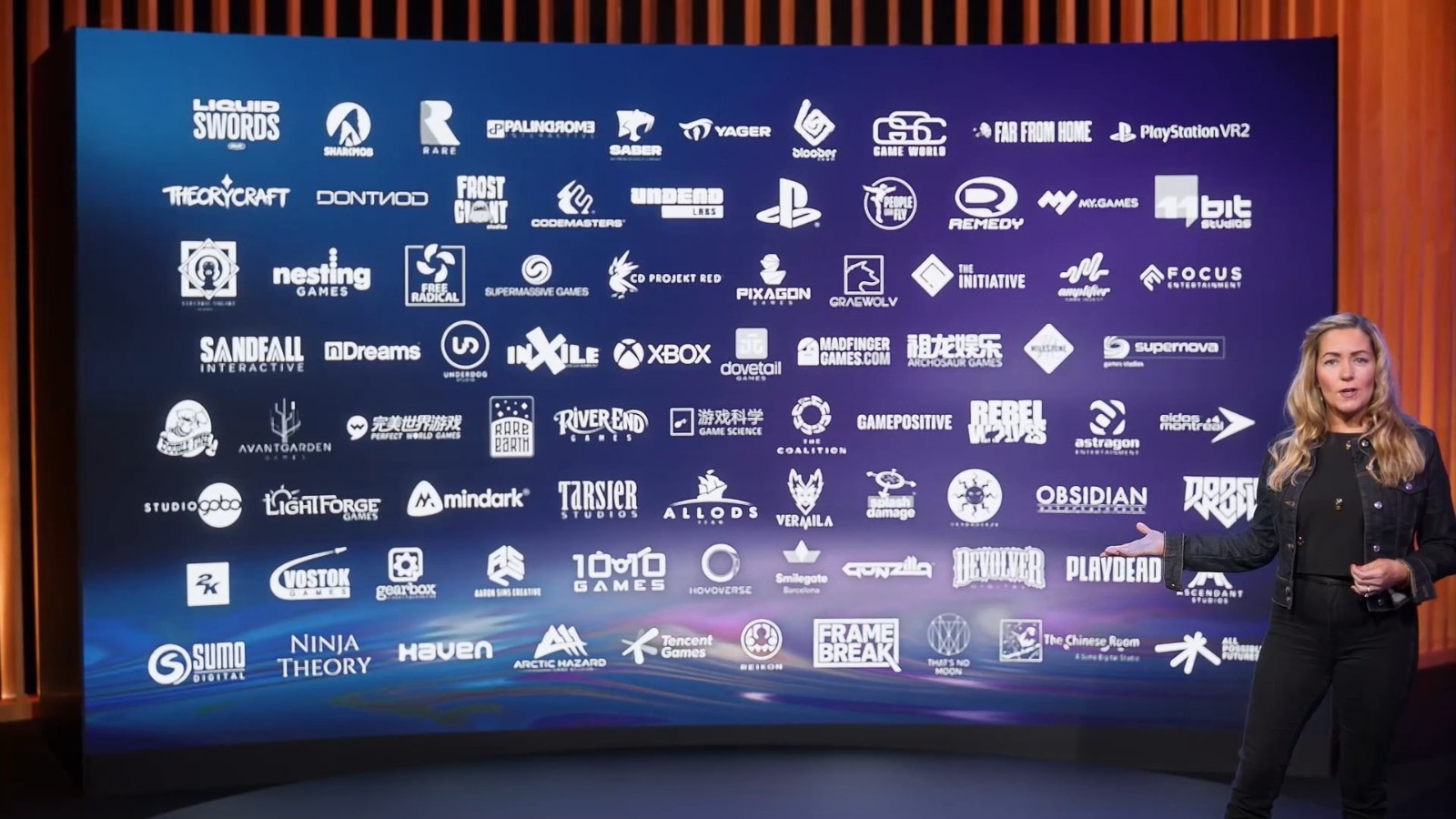 m快报：《古墓丽影》新官方公布用的是2010年即将推出的虚幻5手游。