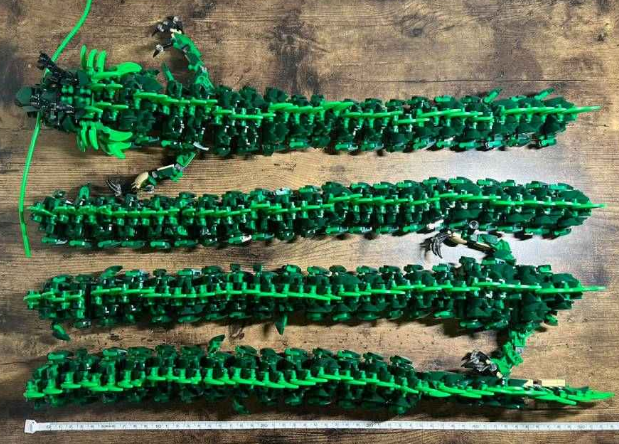 玩家打造《龙珠》主题巨大神龙乐高版 全长超过2米