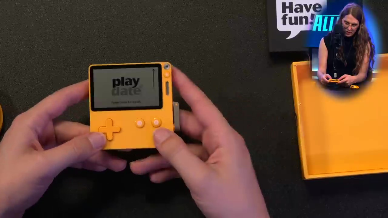 创意掌机Playdate现已发货 开箱视频公布