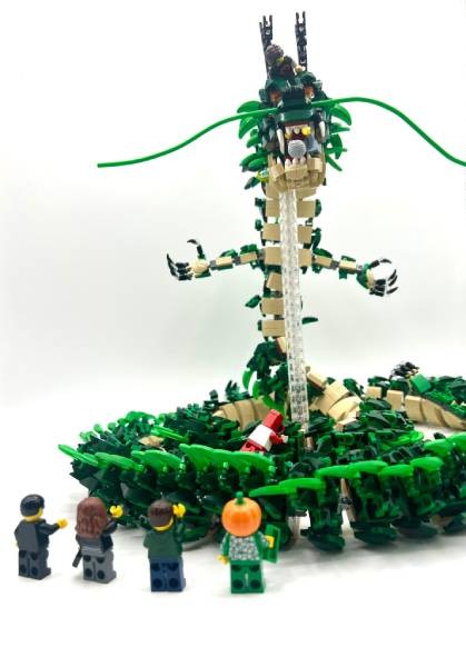 玩家打造《龙珠》主题巨大神龙乐高版 全长超过2米