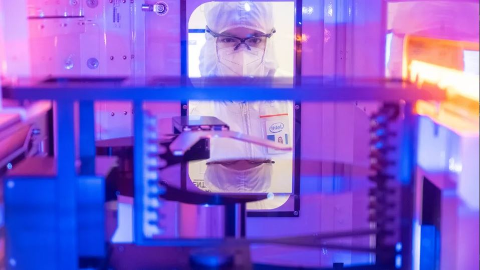 英特尔承诺2040年实现温室气体净零排放