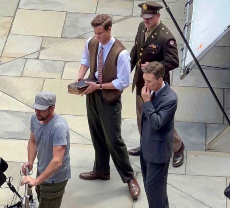 诺兰新片《奥本海默》片场照 马特达蒙、小罗伯特唐尼亮相