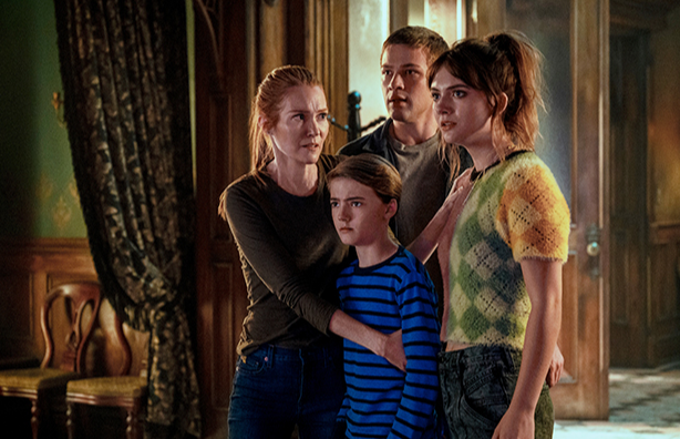 网飞脑洞奇幻美剧《致命钥匙》确认第三季结束。