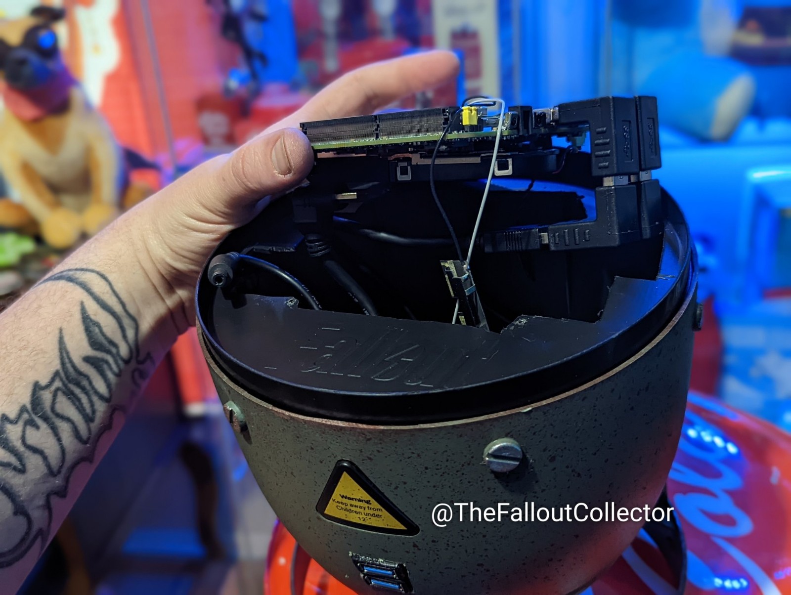 致敬《辐射：全集》 玩家将迷你核弹<a href=