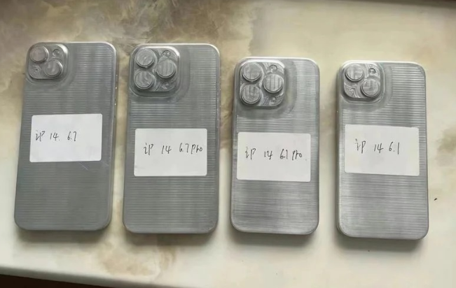 iPhone  14疑似金属模板曝光 印证6.7寸Max版型预想