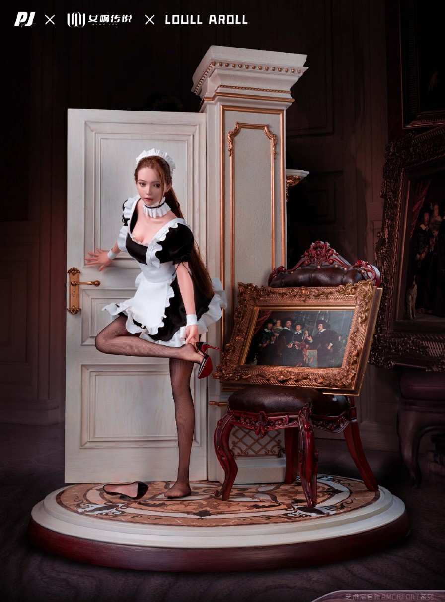 国产全铂金硅胶性感侍女雕像，预售价16800元。