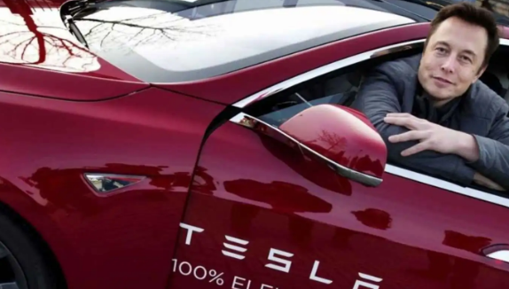 特斯拉暴跌12%市值蒸发8000亿 相当于三个推特