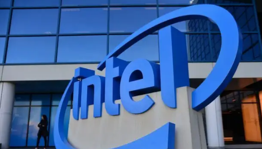 英特尔2022年第一季度净利润超过80亿美元，同比增长1.4倍。