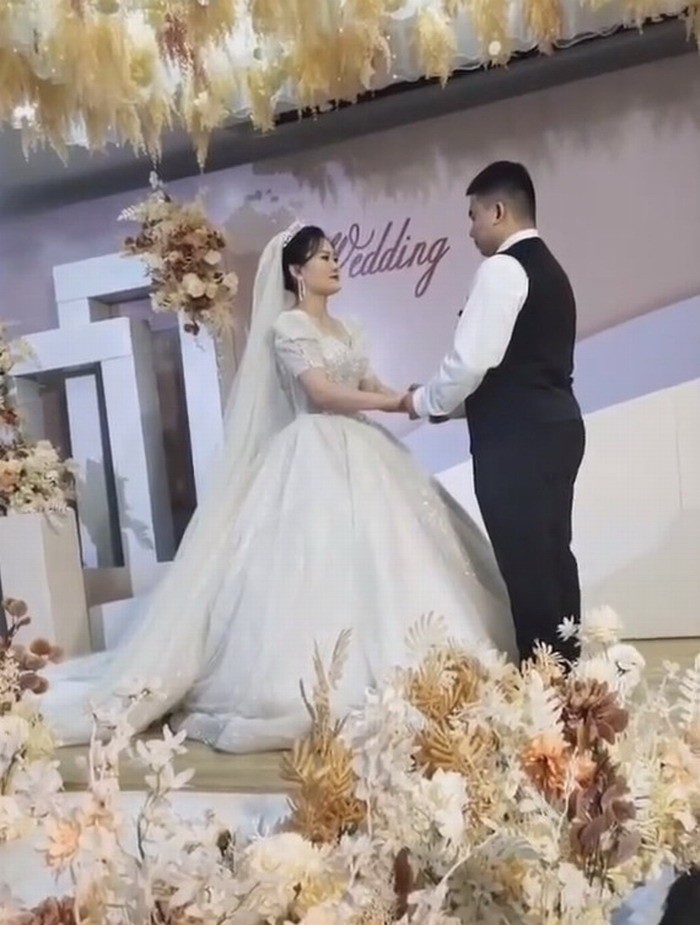 新郎新娘同名同姓同年生 网友：娃娃可以叫洋幂