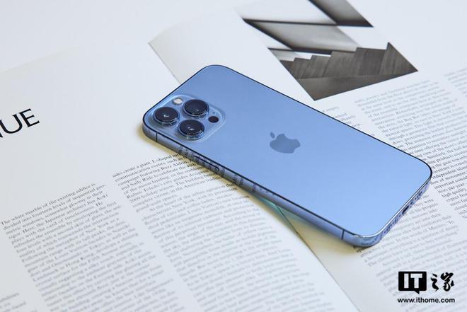 IPhone  13热销富士康郑州工厂扩建招聘计划