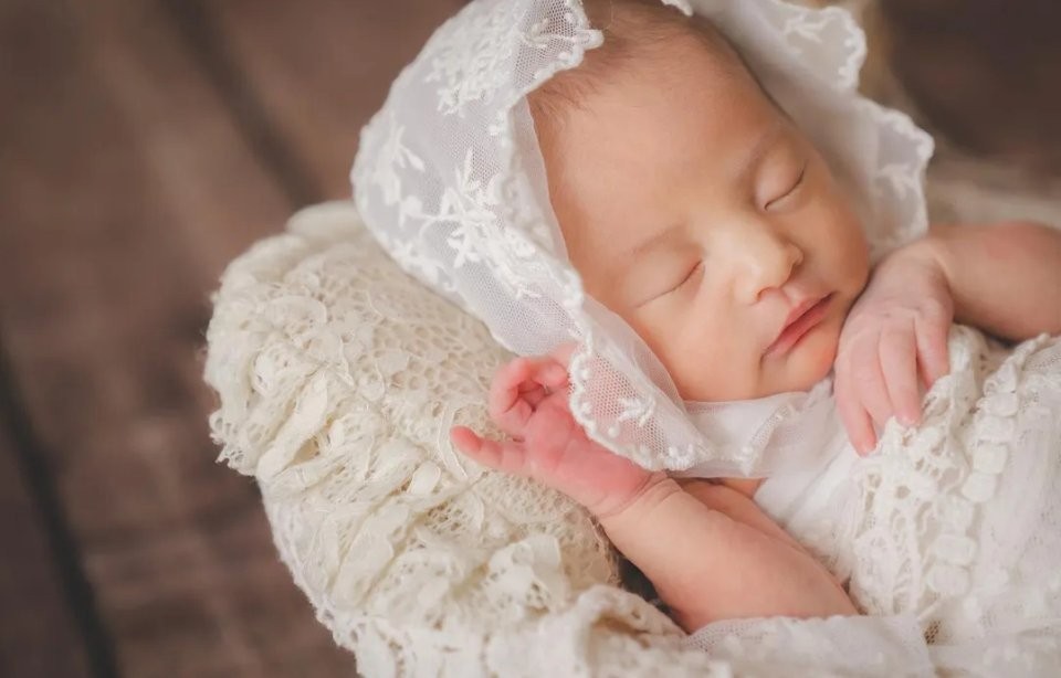 周杰伦昆凌三胎女儿出生 并晒出正脸照