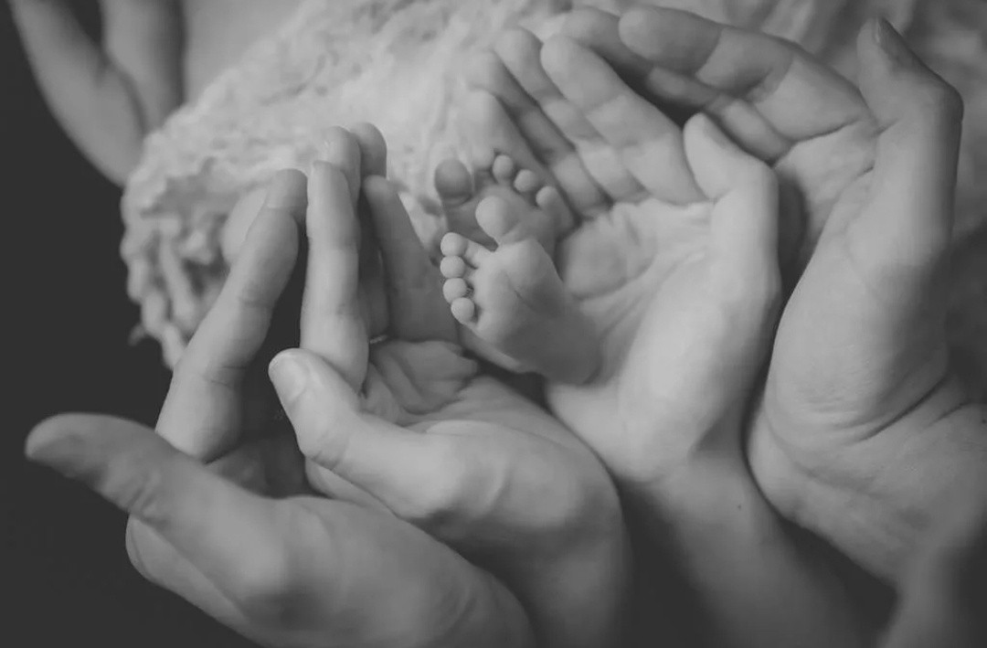 周杰伦昆凌三胎女儿出生 并晒出正脸照