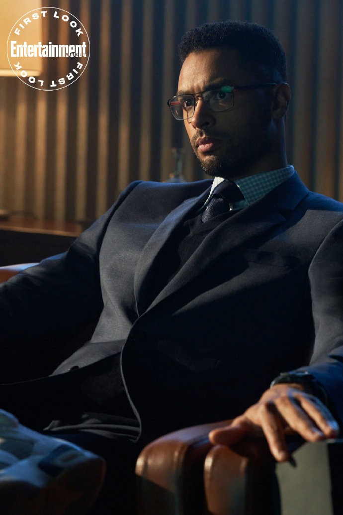 网飞新片《灰色人》剧照 瑞恩高斯林和美队主演