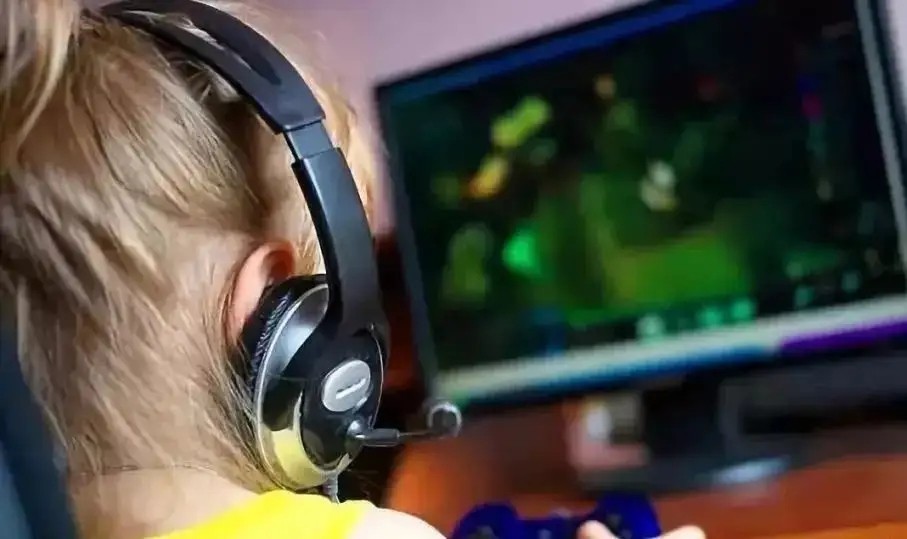 天天熬夜打<a href=