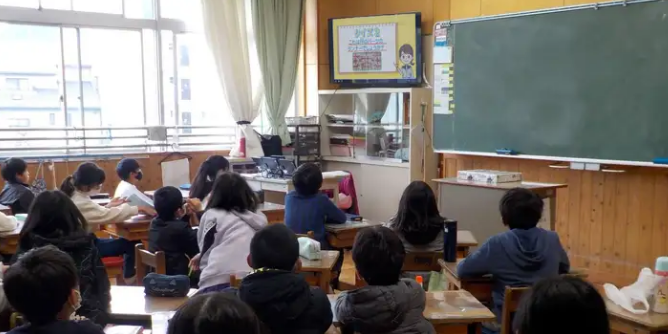 科普从小学抓起 万代学做钢普拉活动半年推广1400校