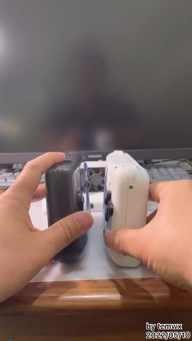 技术高玩演示自制世嘉土星掌机版 情怀直接兑现