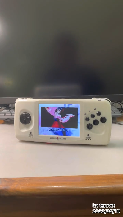 技术高玩演示自制世嘉土星掌机版 情怀直接兑现