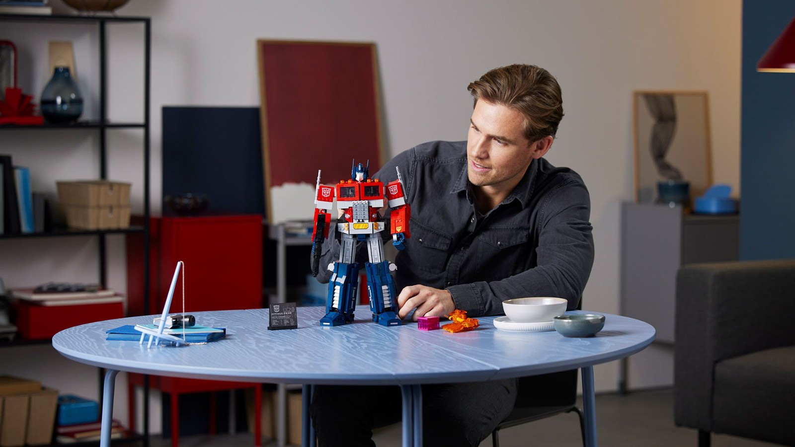 乐高推出《变形金刚》G1擎天柱 六一发布售价170美元