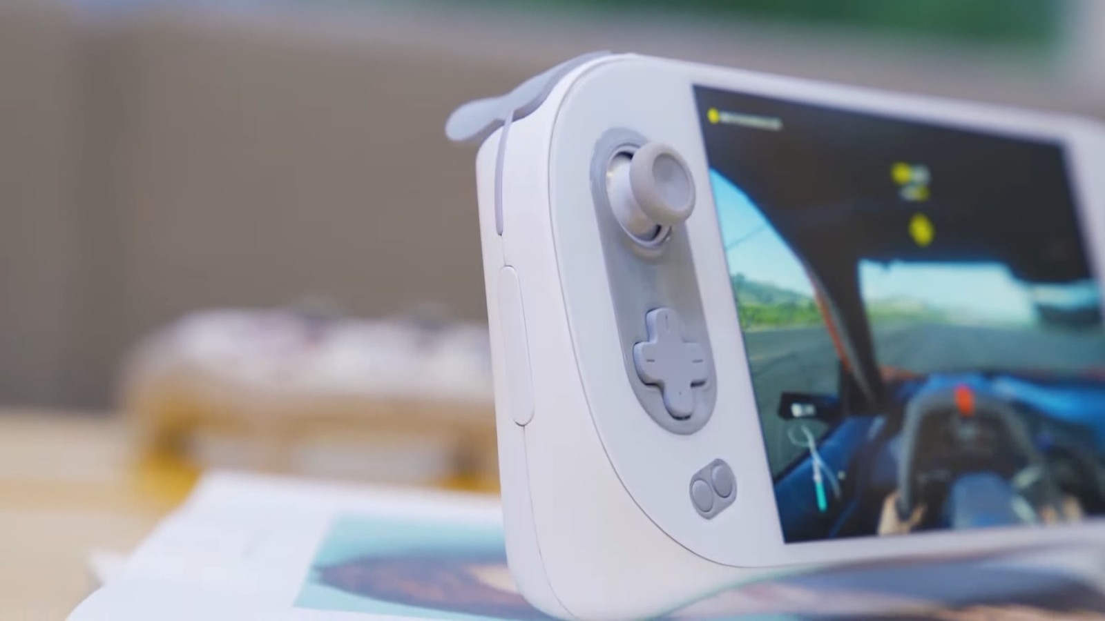 AYANEO  2首发AMD锐龙7 6800U！两倍碾压SteamDeck