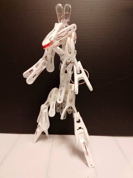 创意点缀生活 高玩用衣服夹子打造高达机体惟妙惟肖