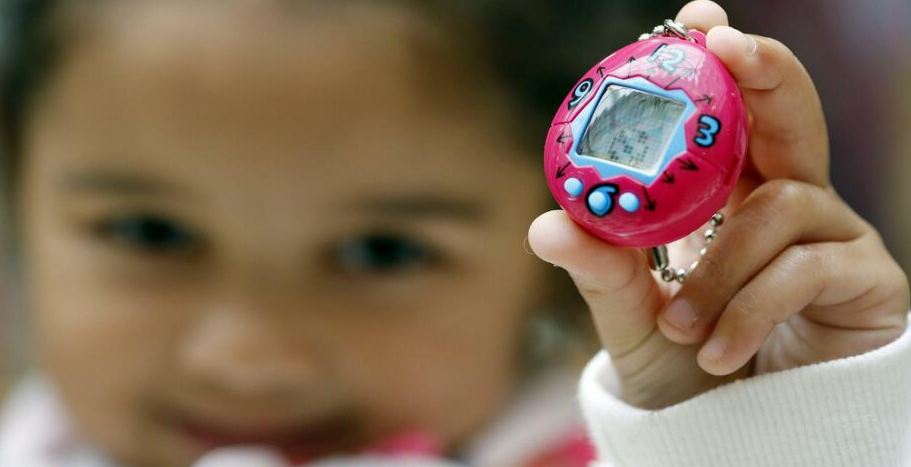 德国媒体回顾了万代电子鸡的火爆，称赞它是现代游戏APP的基础。