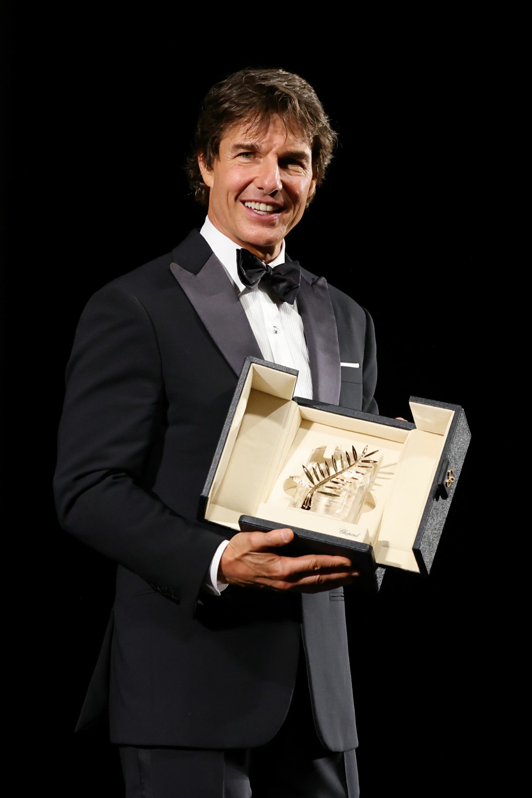 《壮志凌云2》戛纳首映礼图赏 阿汤哥帅气亮相