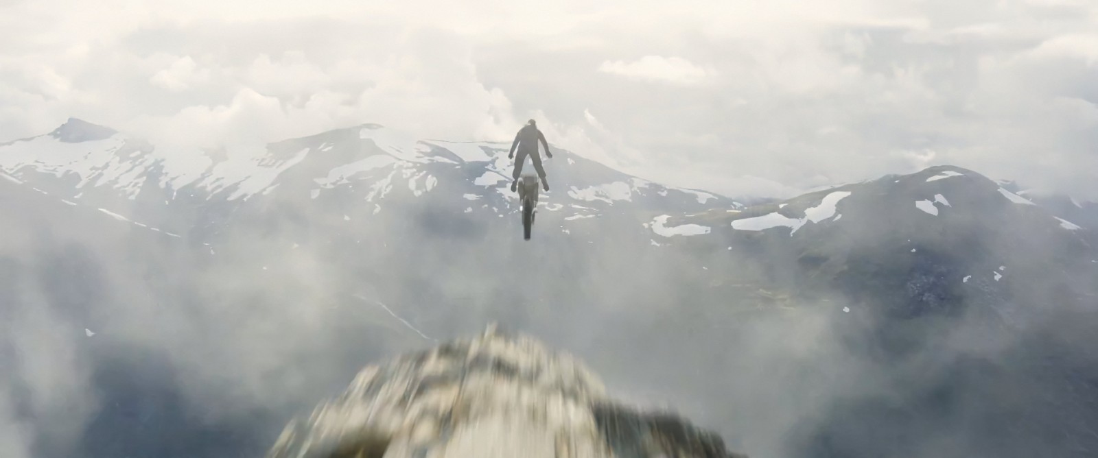 《碟中谍7》首支预告片泄露 阿汤哥、白寡妇回归