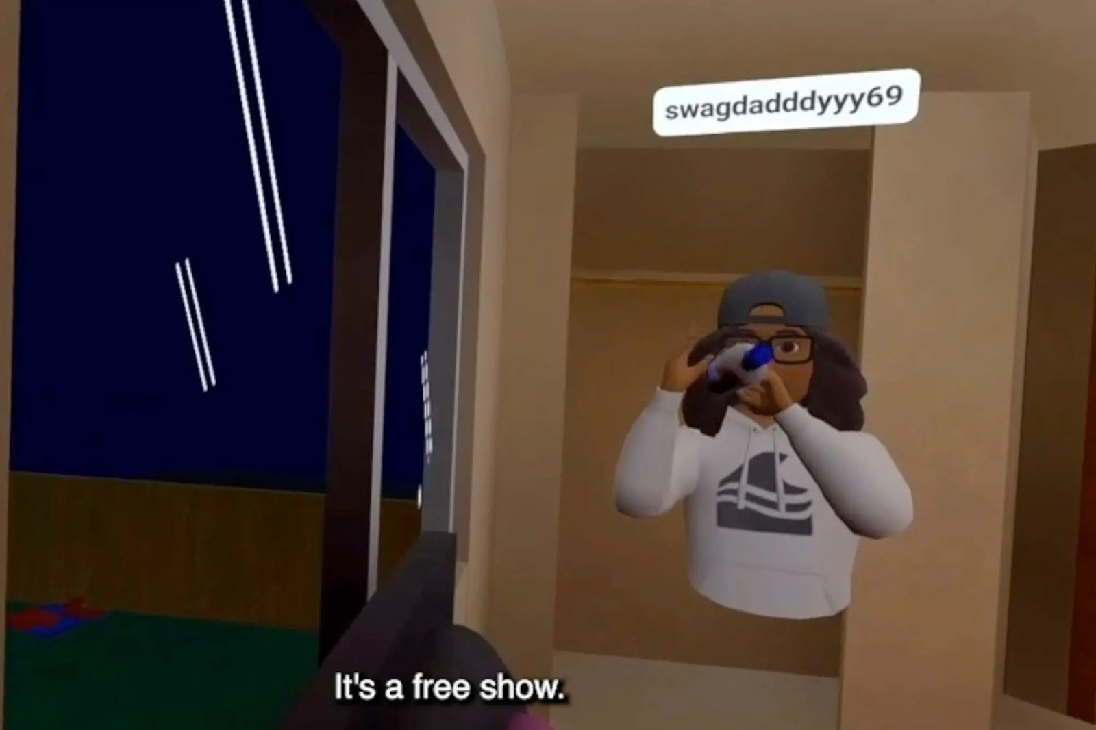 在女子游戏和围观起哄中体验超宇宙性侵。