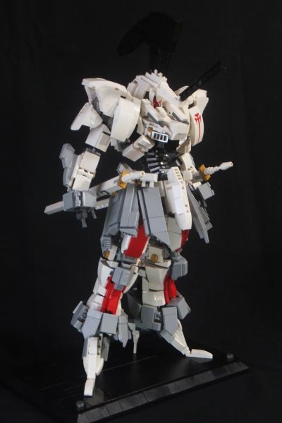 玩家用乐高打造《五星物语》MH 黄金骑士酷炫霸气