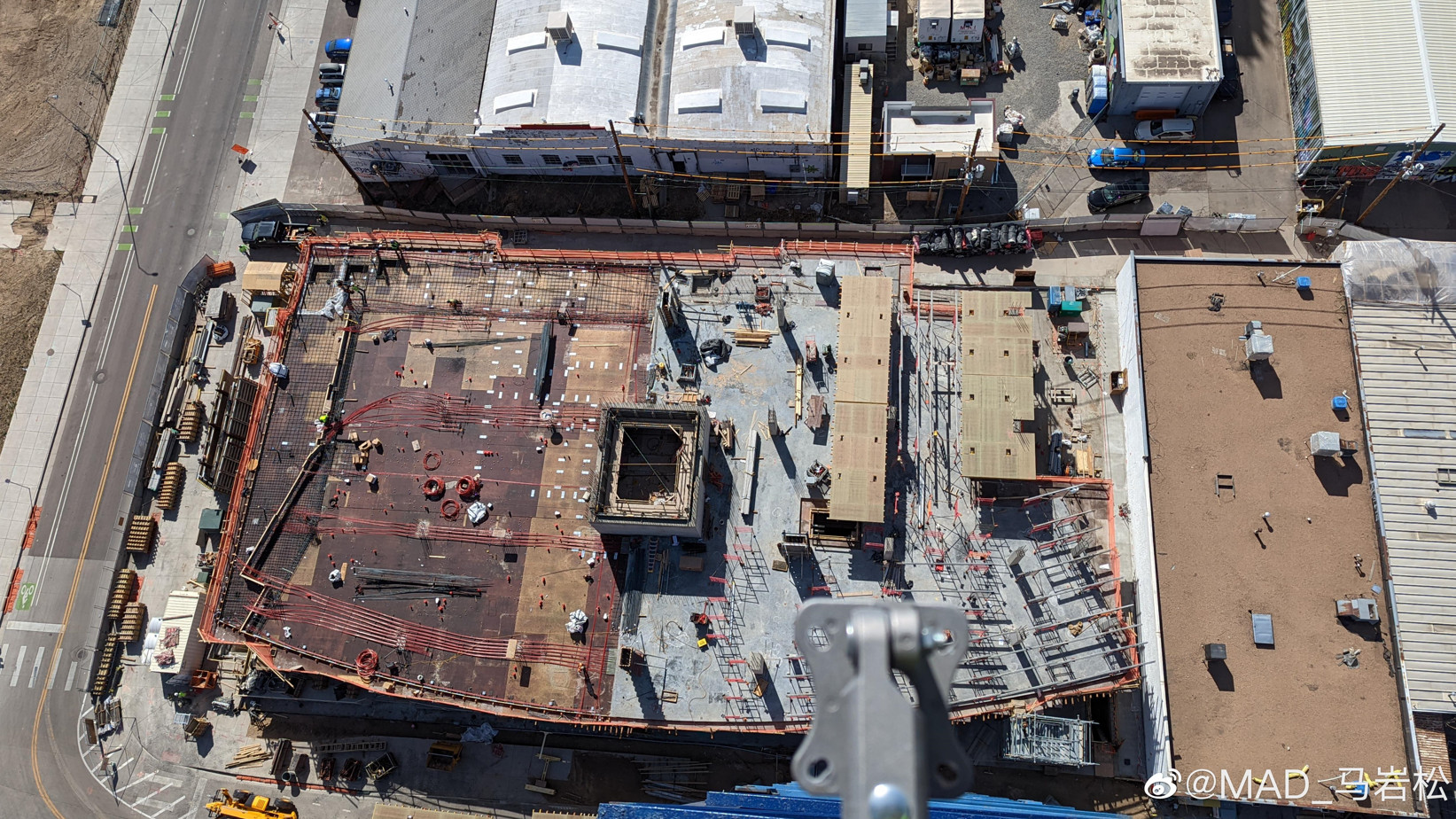 很特别！国内设计师在美国丹佛打造“垂直峡谷”