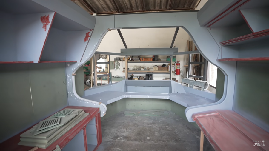 男子花30万元改造房间 仿《星际公民》飞船