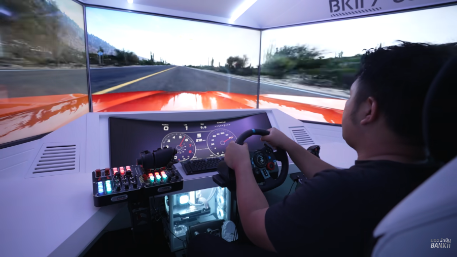 男子花30万元改造房间 仿《星际公民》飞船