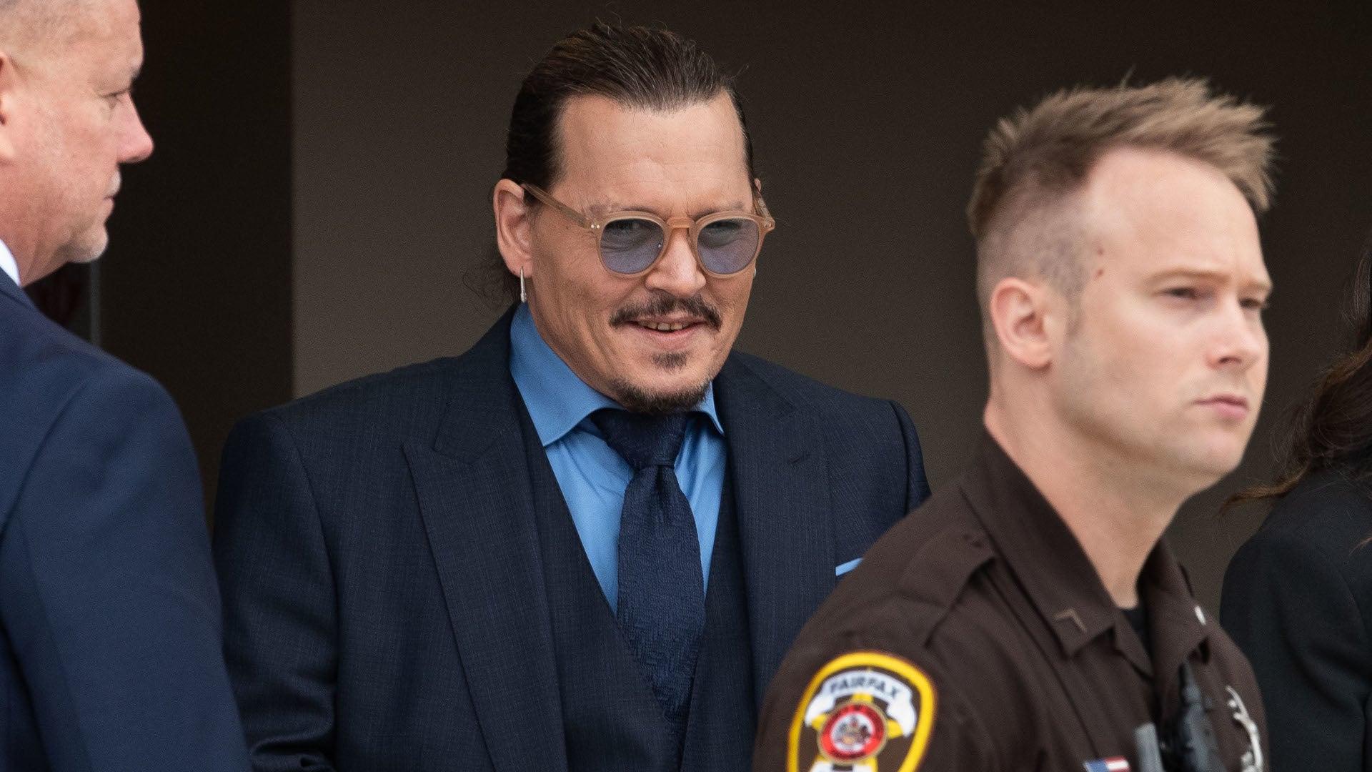 陪审团支持德普赔偿1500万美元的赔偿金。