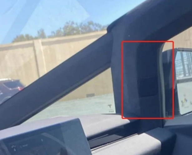 特斯拉电动皮卡内饰曝光 马斯克赞其为迄今最好产品