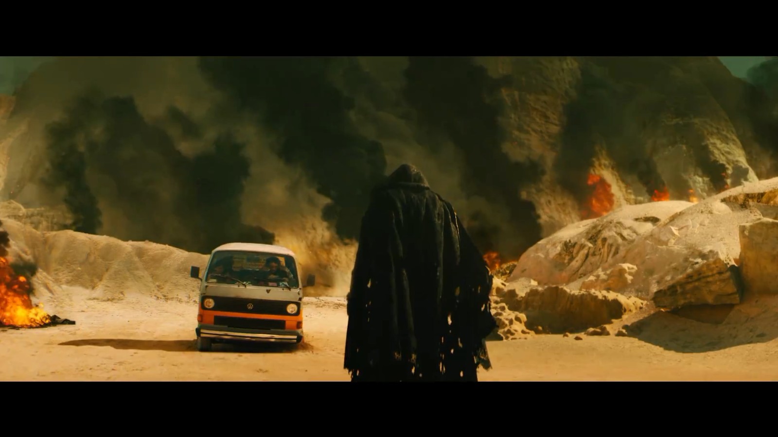 《黑亚当》首曝正式预告 巨石强森战力惊人