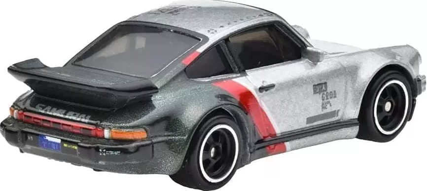 老牌风火轮推《2077》联动模型车 保时捷911复刻