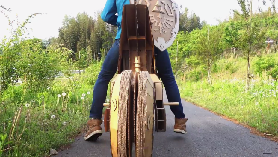 高玩展示全纸壳制塞尔达零式摩托 酷炫还原还可骑乘