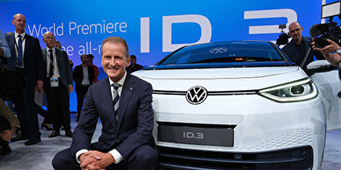 大众汽车首席执行官警告说，汽车工厂的能源供应面临中断的风险。