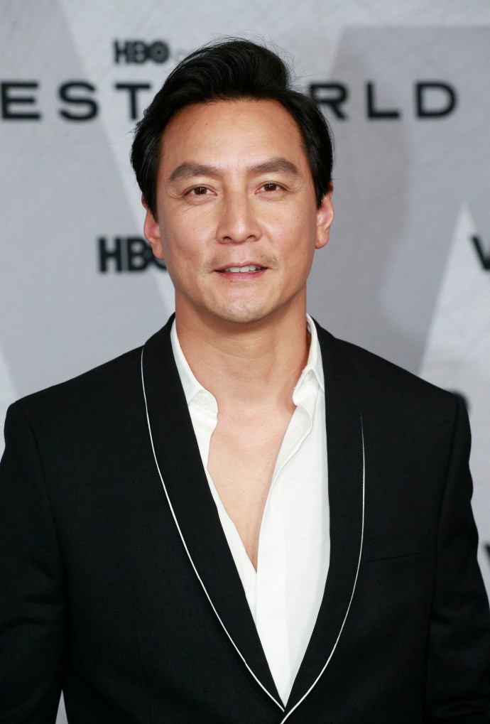 《西部世界》第四季首映礼 吴彦祖一家三口亮相