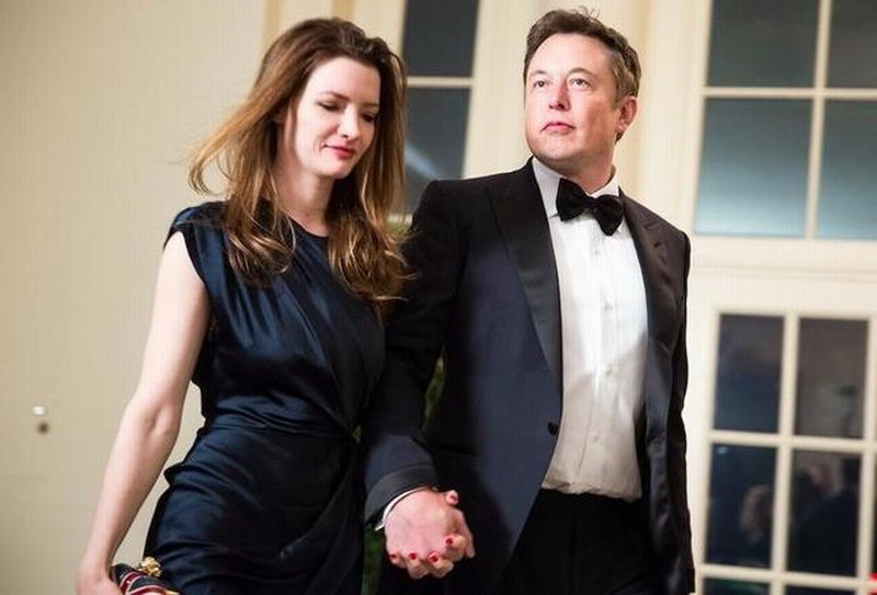 马斯克混乱私生活曝光 儿子变性被指有其父必有其子