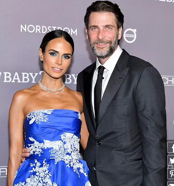 达达里奥结婚了 新郎是《寂静之地》的制作人