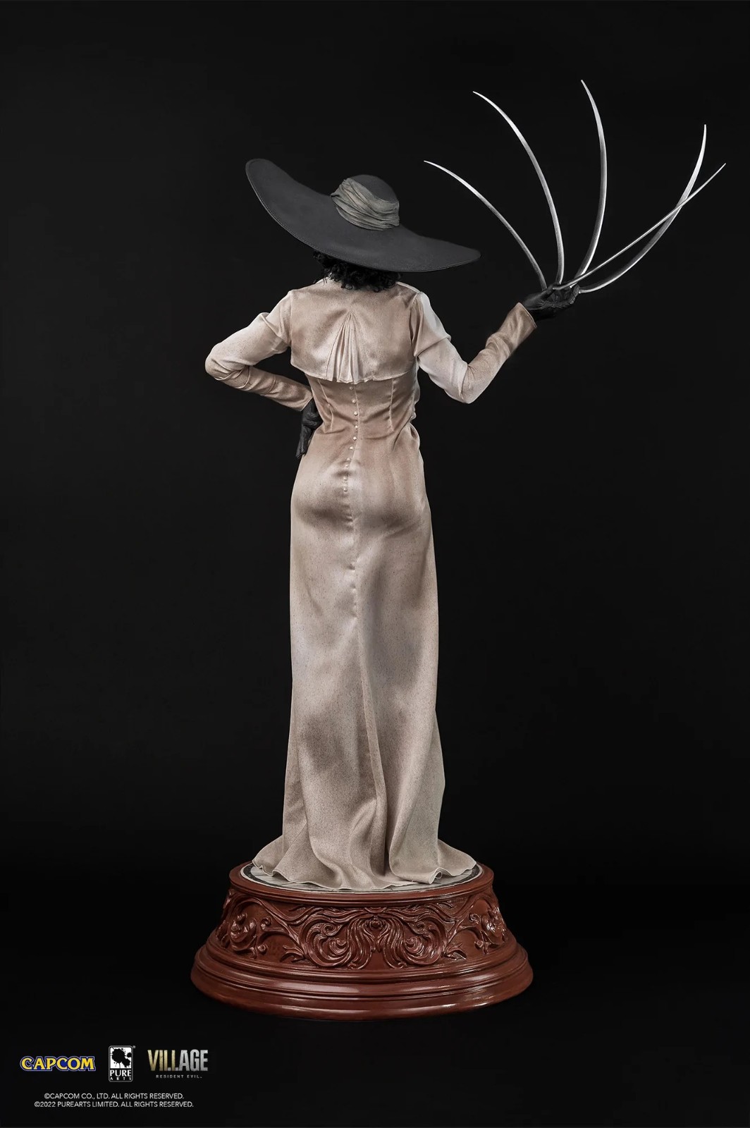 只需万元人民币 《生化危机8》吸血鬼夫人模型带回家