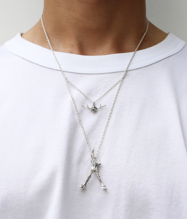 《机动战士高达》全新周边公开 元祖高达最后一击银坠