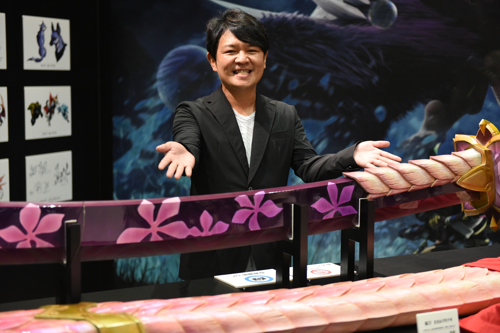 Kapukong《怪物猎人》精致道具展真人大小狐刀铠甲欣赏