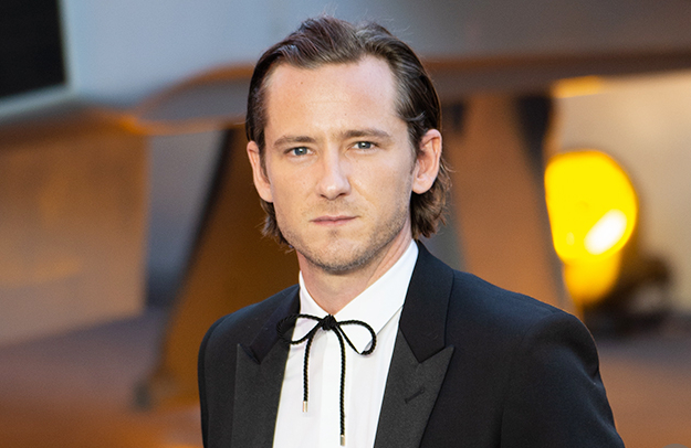 《撒冷镇》定档2023年4月21日上映 斯蒂芬•金吸血鬼恐怖名作