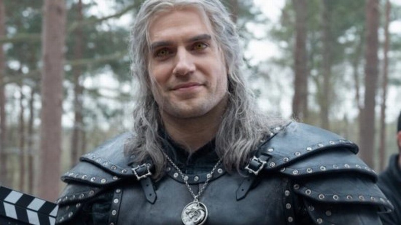 亨利卡维尔升级电脑散热CPU显卡温度依然高而吐槽。