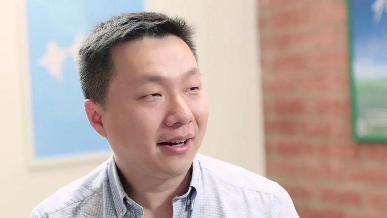 陈星汉解释自己不能玩的原因《最终幻想7重制版》:不想毁了童年的记忆。